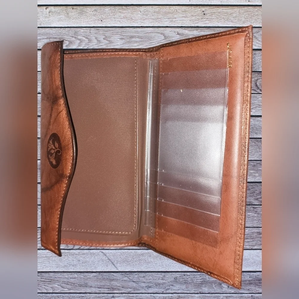 Buxton Heiress Organizer Clutch/Wallet